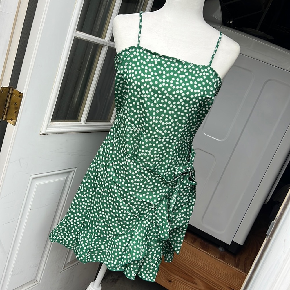 Ditsy floral print ruffle dress READ Description